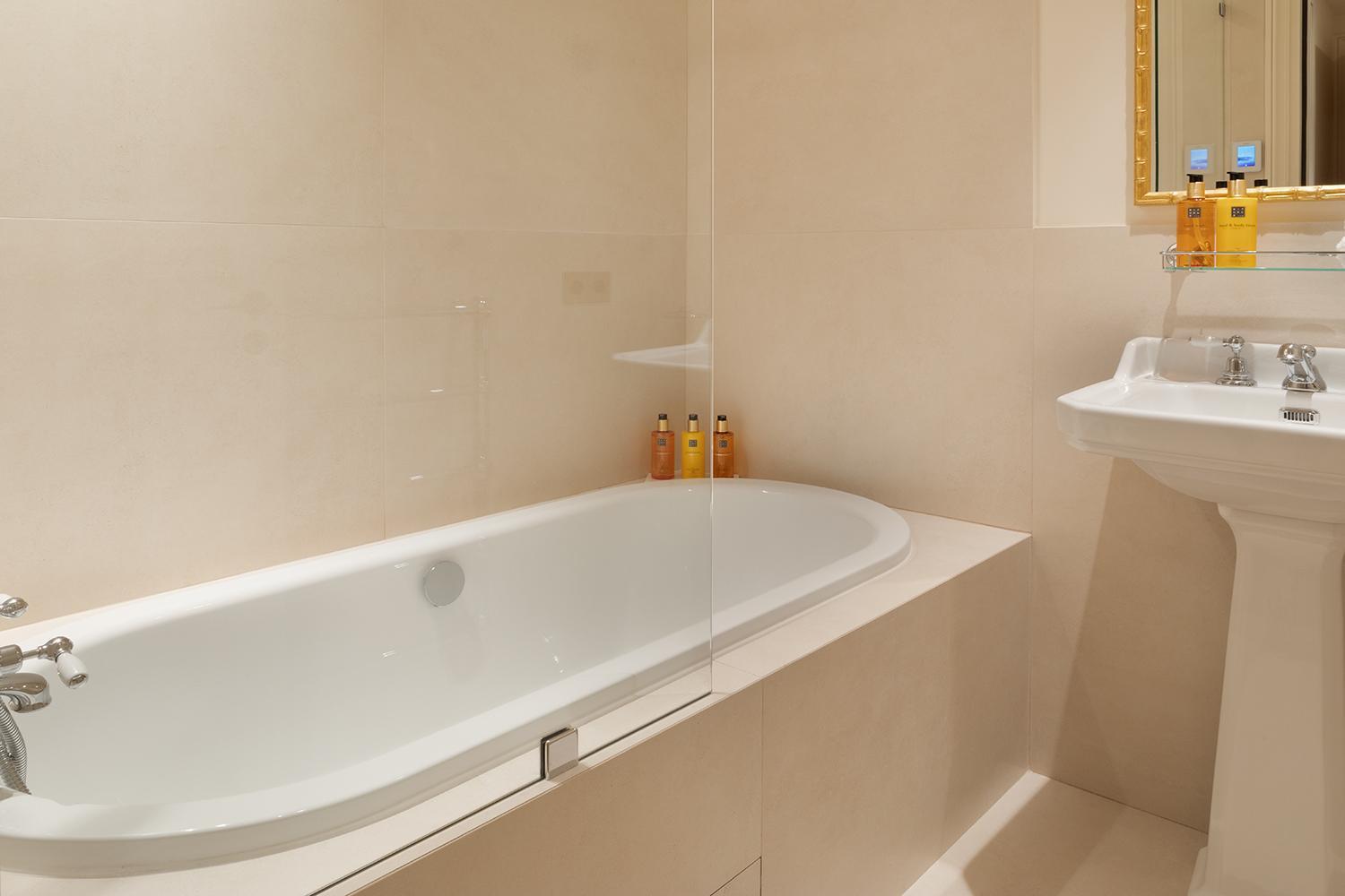 Pick A Flat'S Apartements With Services In Louvre - Rue Des Halles ปารีส ภายนอก รูปภาพ