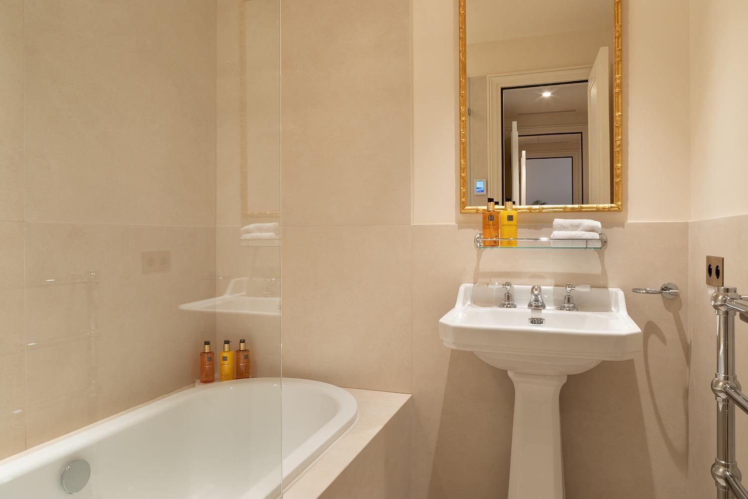 Pick A Flat'S Apartements With Services In Louvre - Rue Des Halles ปารีส ภายนอก รูปภาพ